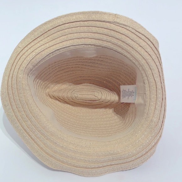 Gymboree Hat (0 to 3 months) - Picture 4 of 4